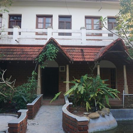 Green'S Guest House Auroville Zewnętrze zdjęcie